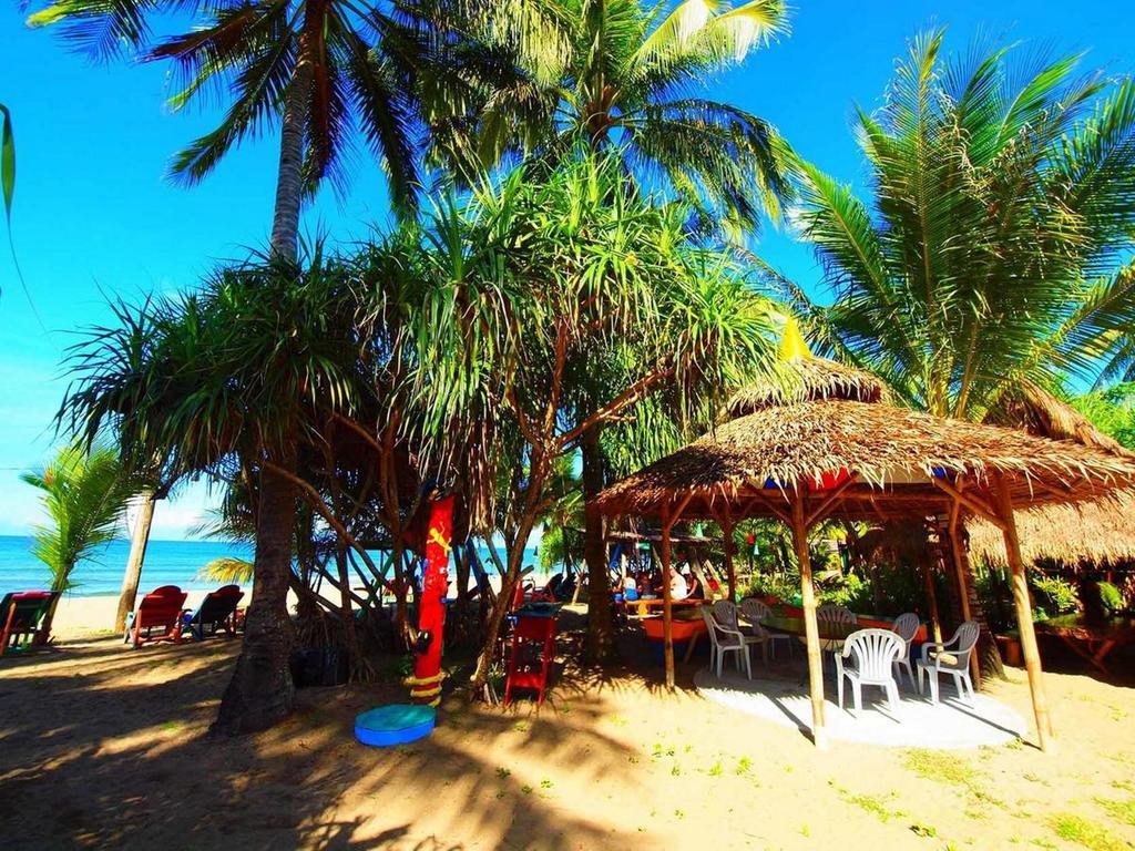 Takatuka Beach Resort Sipalay Exterior foto