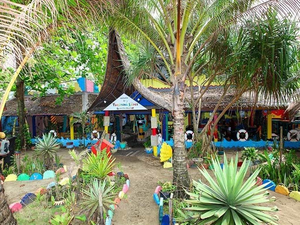 Takatuka Beach Resort Sipalay Exterior foto